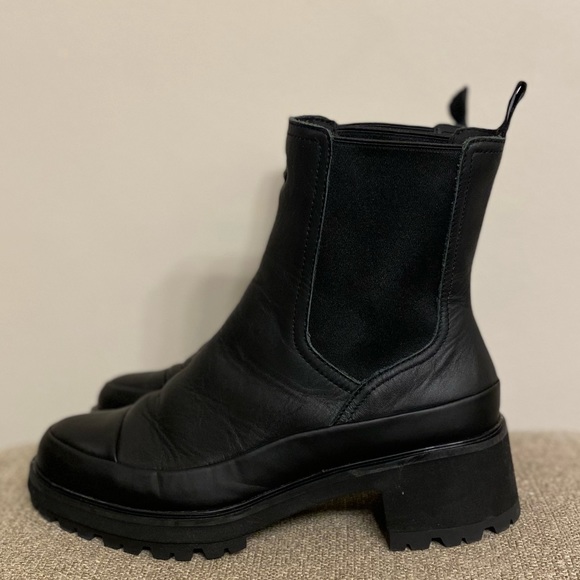 Timberland Kori Park Chelsea Boot in black - Picture 15 of 15